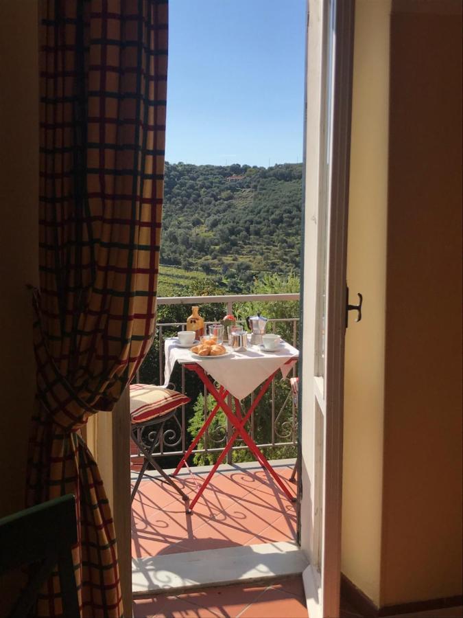 Uliveto Saglietto Agriturismo A Poggi Apartments Imperia Eksteriør billede