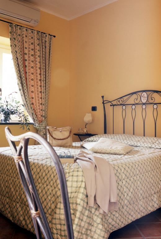 Uliveto Saglietto Agriturismo A Poggi Apartments Imperia Værelse billede