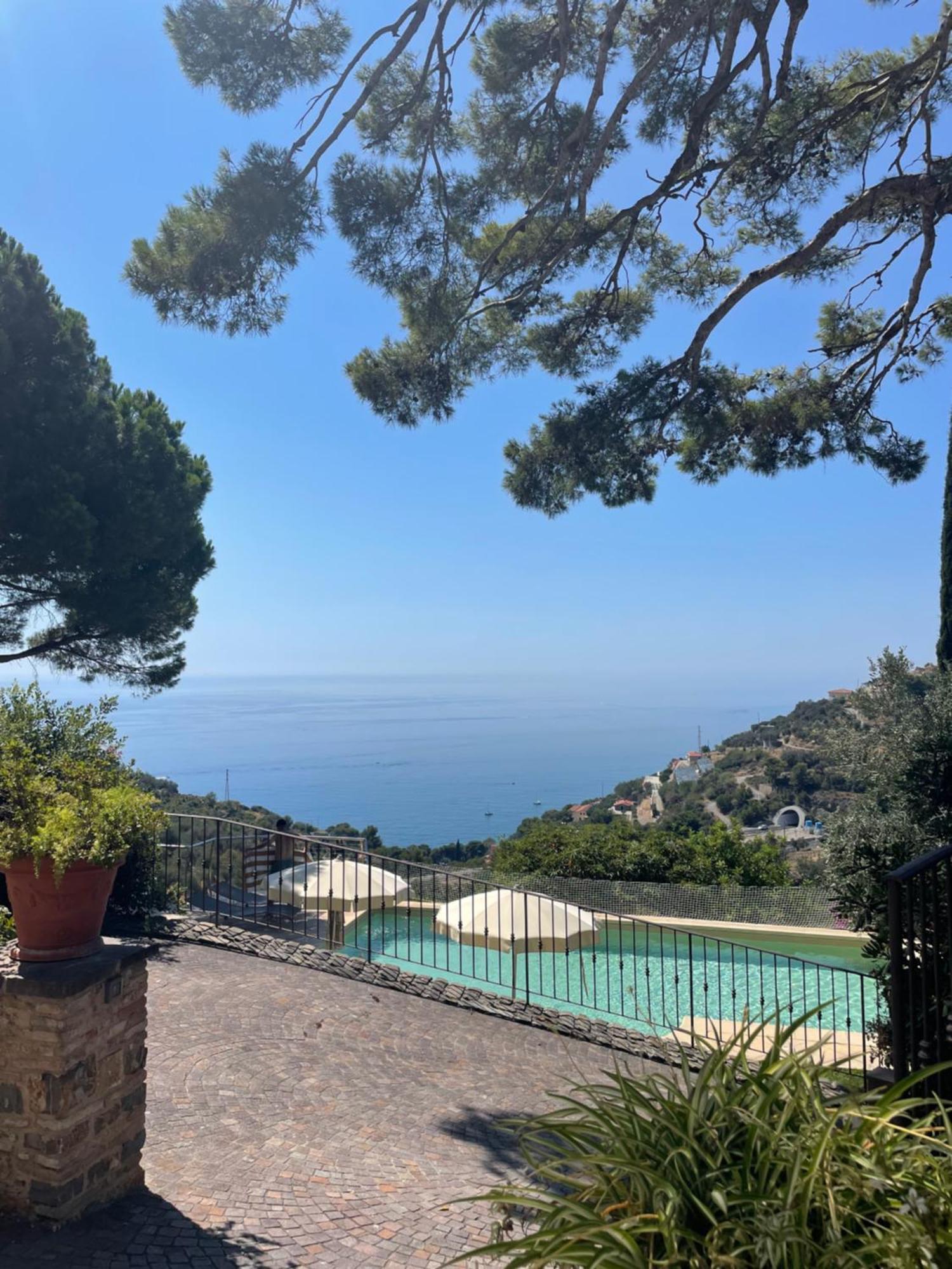 Uliveto Saglietto Agriturismo A Poggi Apartments Imperia Eksteriør billede