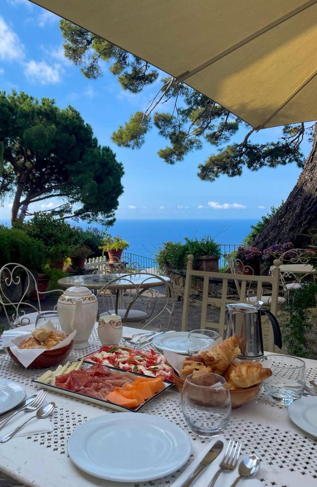 Uliveto Saglietto Agriturismo A Poggi Apartments Imperia Eksteriør billede