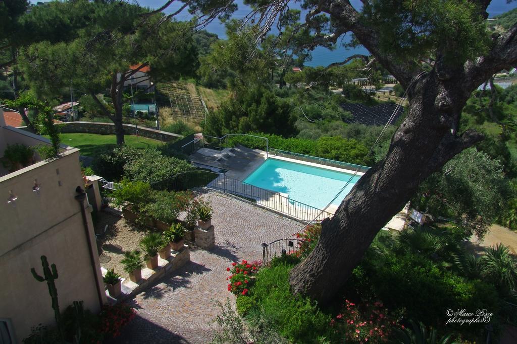 Uliveto Saglietto Agriturismo A Poggi Apartments Imperia Eksteriør billede